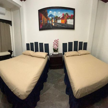 Hostal Casa De Grethel Флорес Экстерьер фото