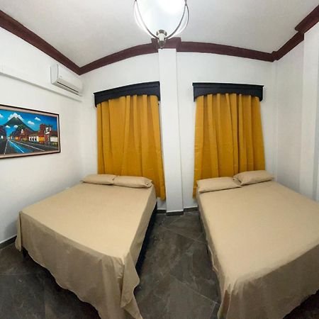 Hostal Casa De Grethel Флорес Экстерьер фото