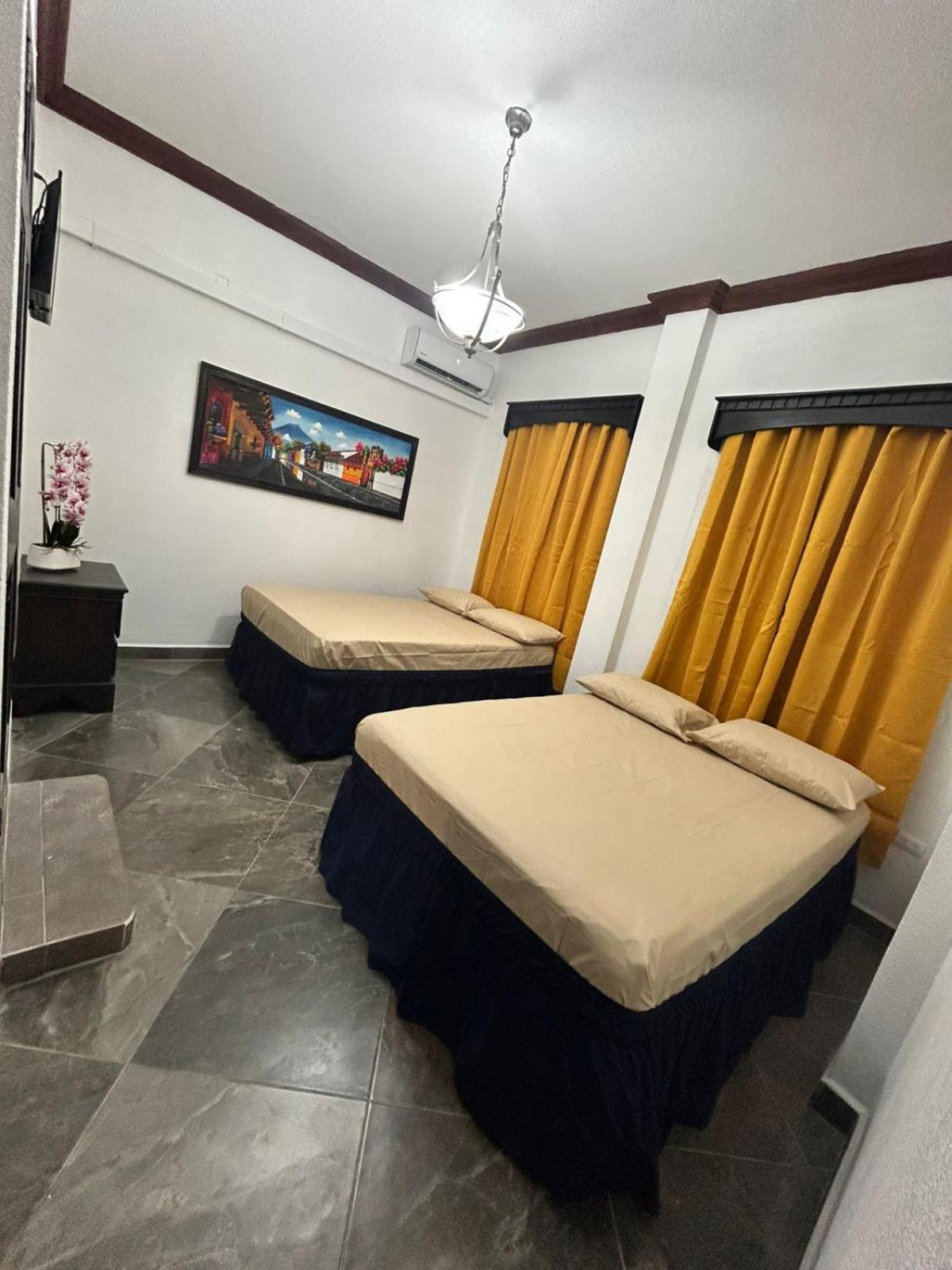 Hostal Casa De Grethel Флорес Экстерьер фото