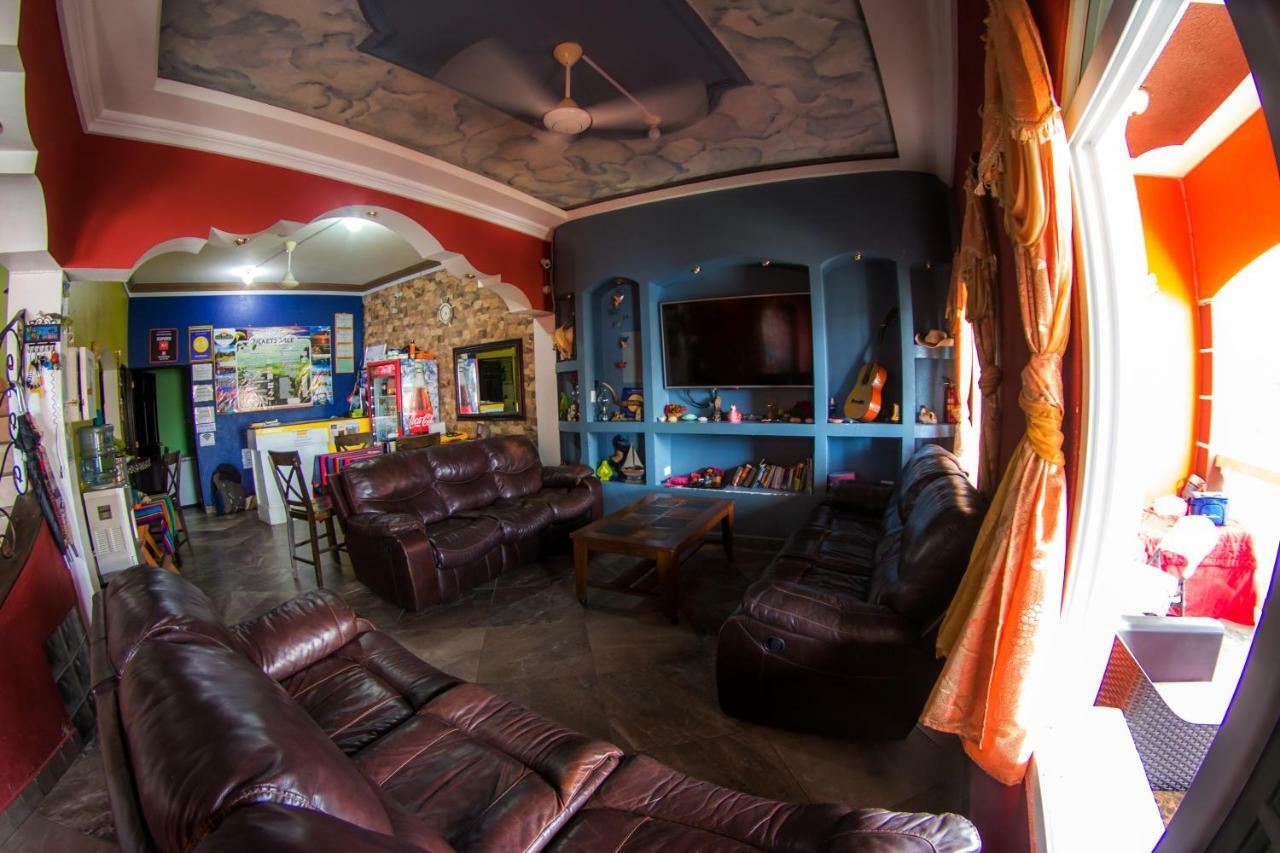 Hostal Casa De Grethel Флорес Экстерьер фото