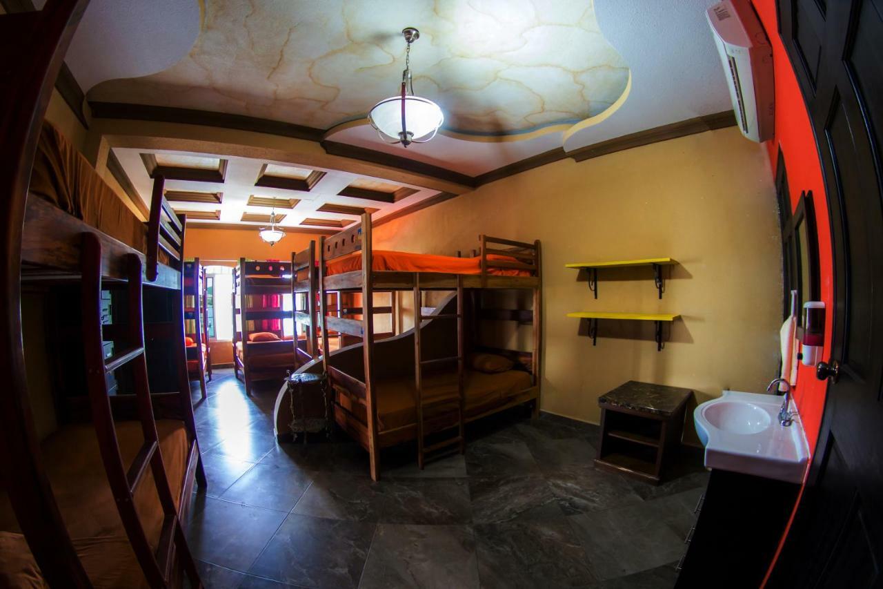 Hostal Casa De Grethel Флорес Экстерьер фото