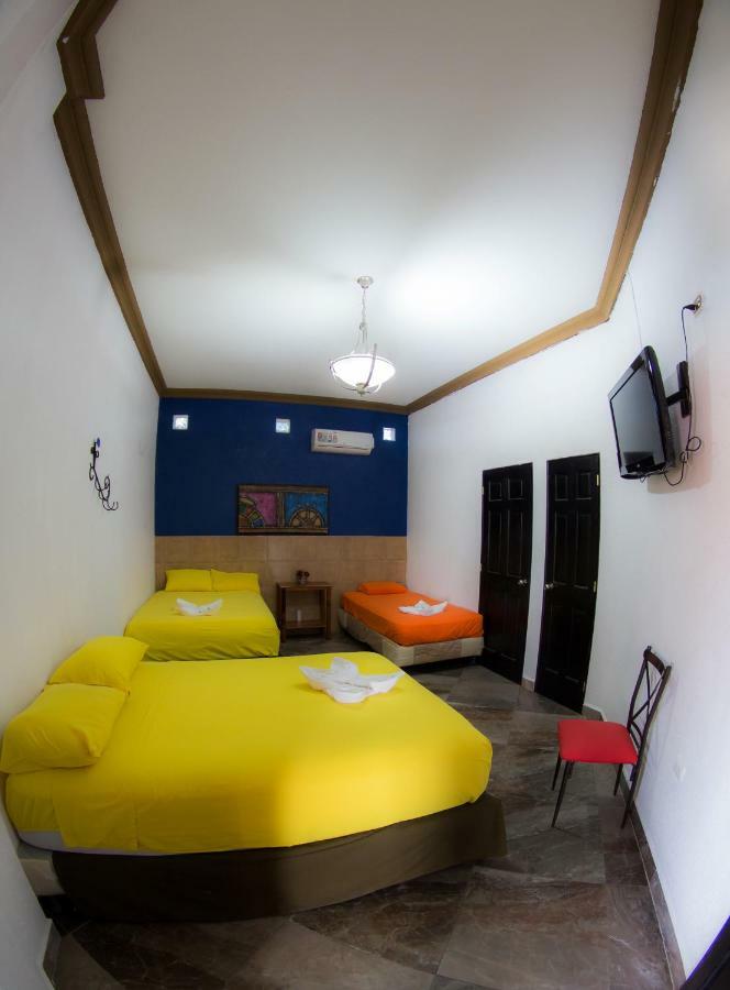 Hostal Casa De Grethel Флорес Экстерьер фото