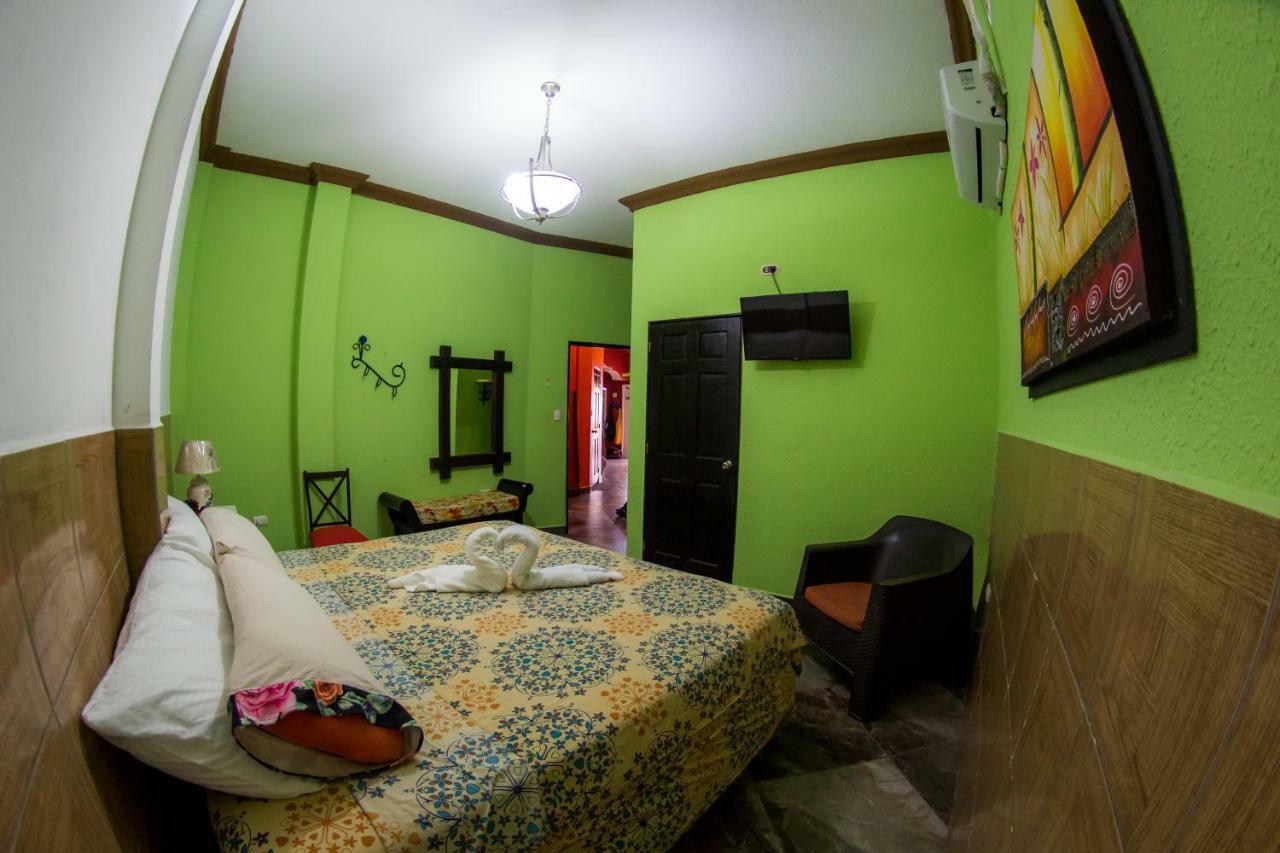 Hostal Casa De Grethel Флорес Экстерьер фото