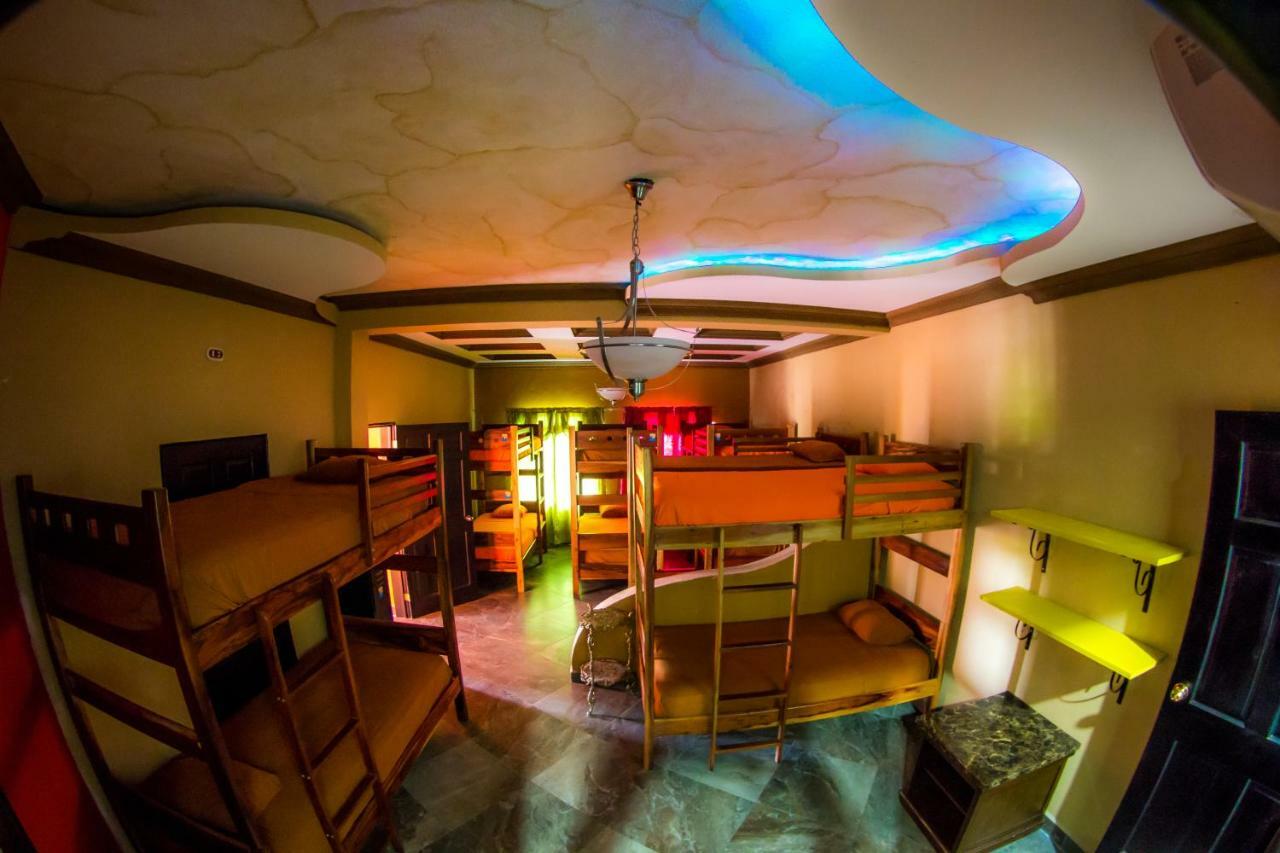 Hostal Casa De Grethel Флорес Экстерьер фото