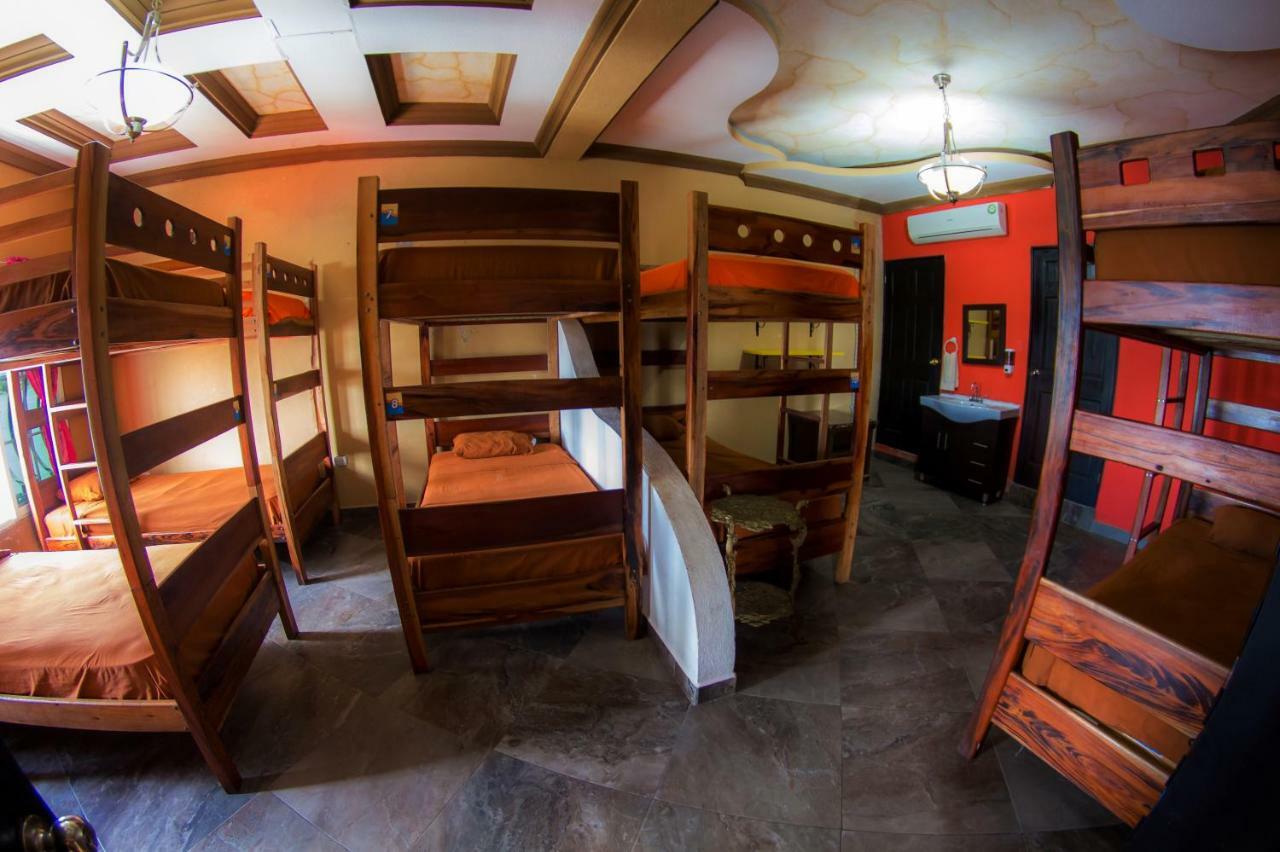 Hostal Casa De Grethel Флорес Экстерьер фото