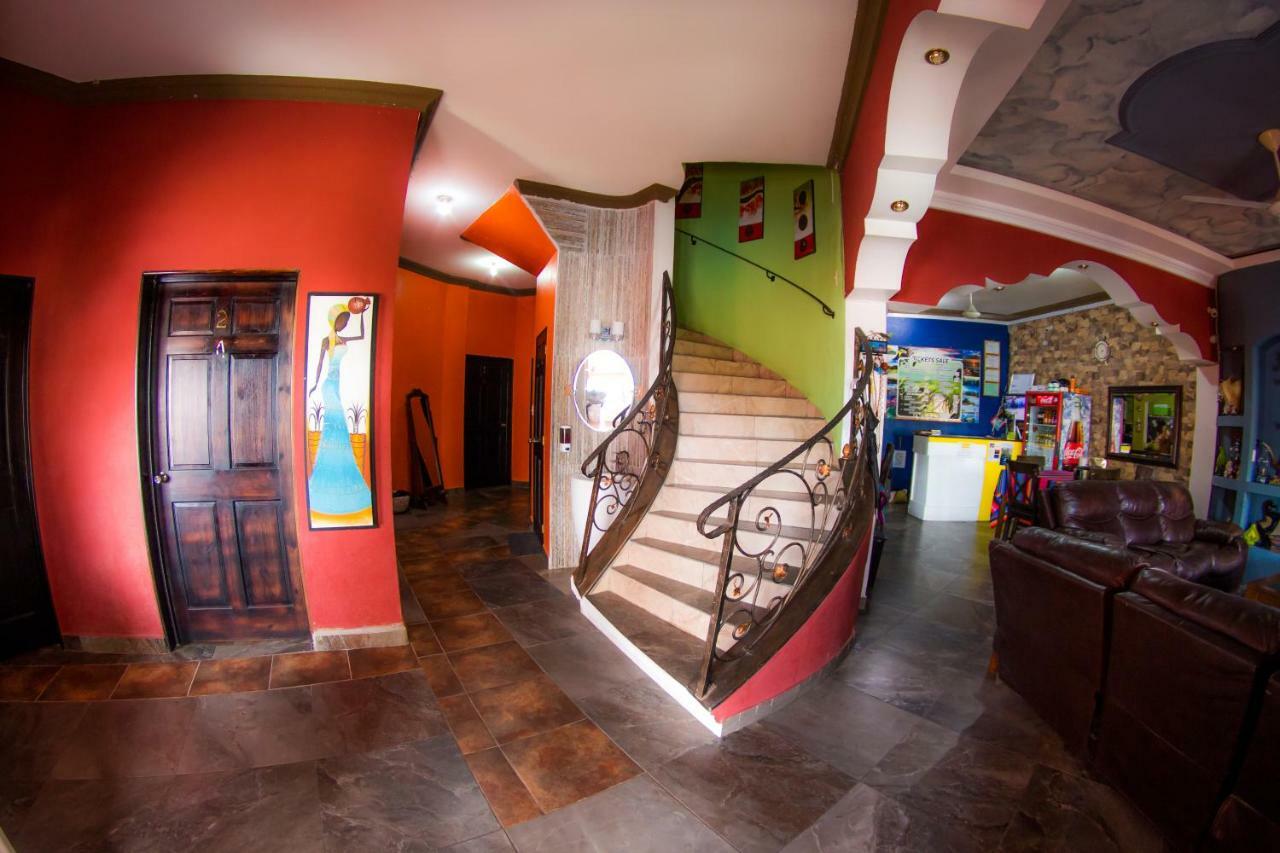 Hostal Casa De Grethel Флорес Экстерьер фото