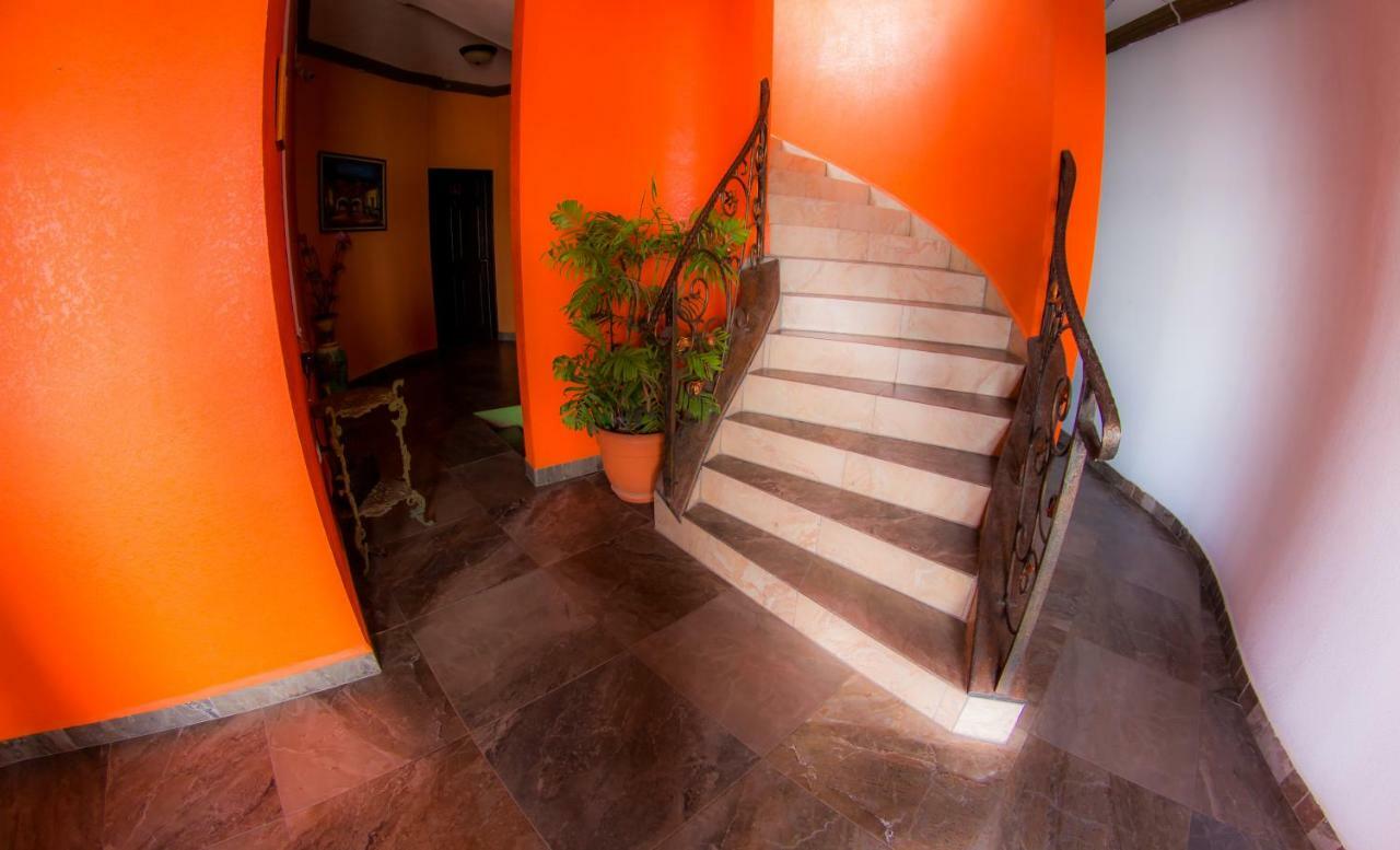 Hostal Casa De Grethel Флорес Экстерьер фото